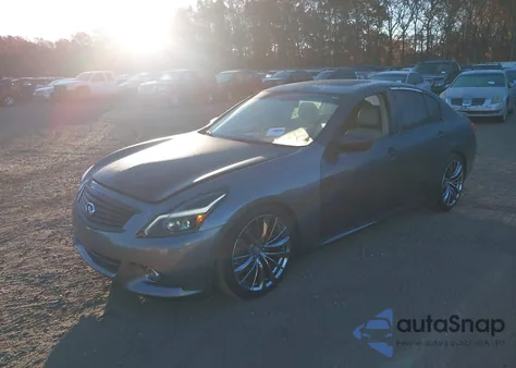 2009 Infiniti G37X из США, поврежденный, VIN JNKCV61F19M356899